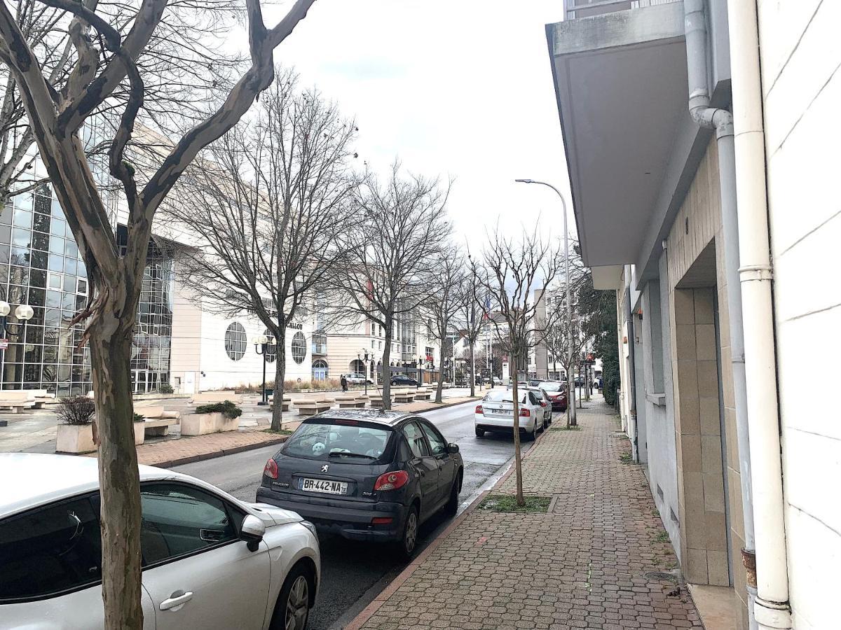 Le Callou - Parking - Face Aux Thermes - Rez De Chaussee Vichy Esterno foto